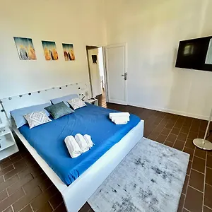  Apartment Relax & Design A Pochi Passi Dalla Stazione